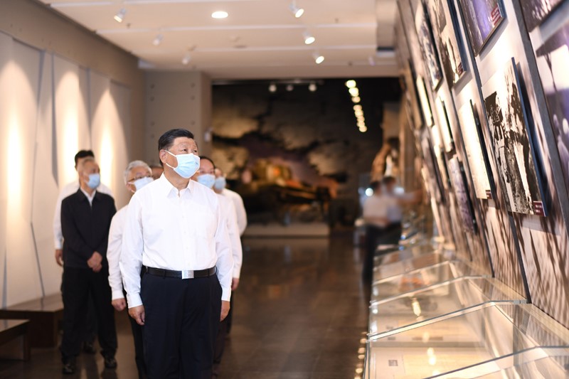 2022年8月16日至17日，中共中央總書記、國家主席、中央軍委主席習近平在遼寧考察。這是16日下午，習近平在錦州市考察遼沈戰(zhàn)役紀念館。 新華社記者 燕雁 攝