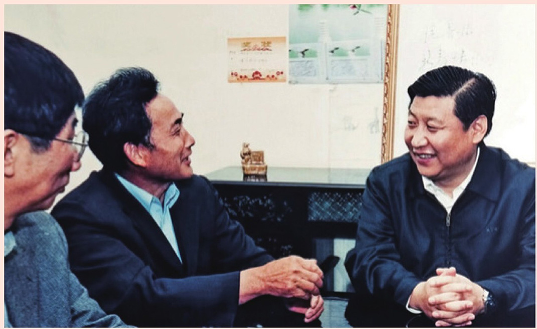 2003年4月24日，時任浙江省委書記習(xí)近平在浙江下姜村調(diào)研。